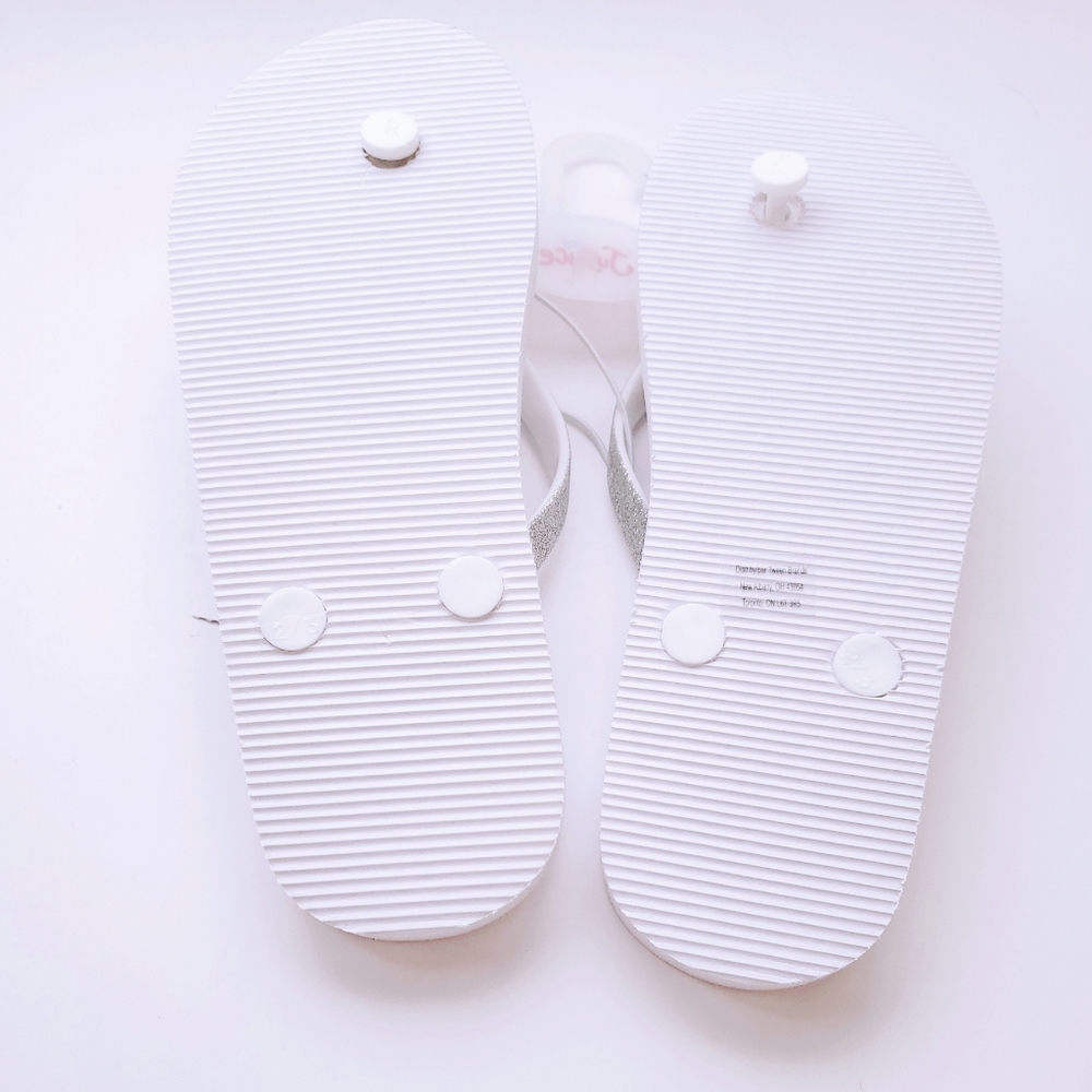 Sandals - Picture 2 of 4
